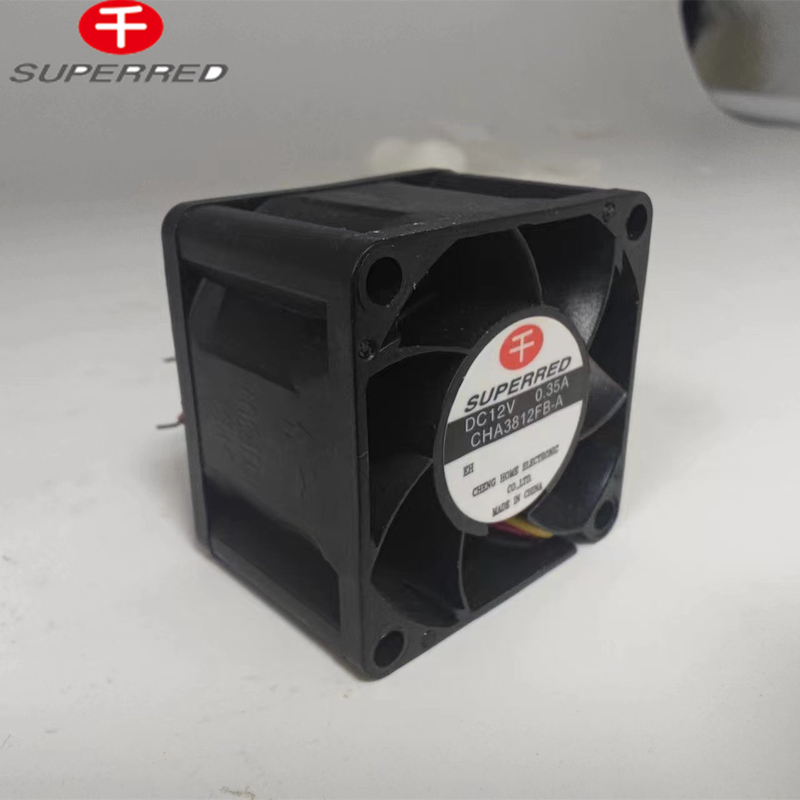 低騒音で耐久性のあるDCCP扇風機 プラスチック製PBT 94V0フレーム 35000時間 寿命